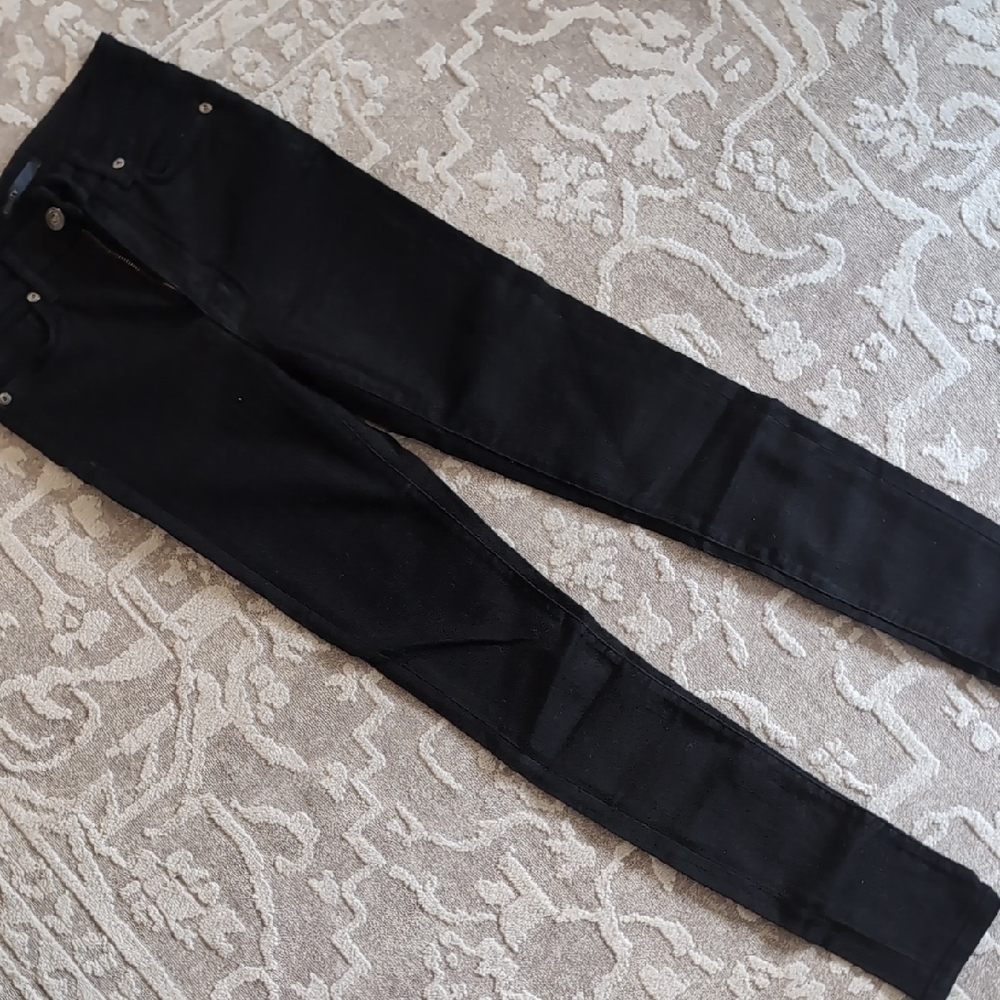Black Skinny Jeans